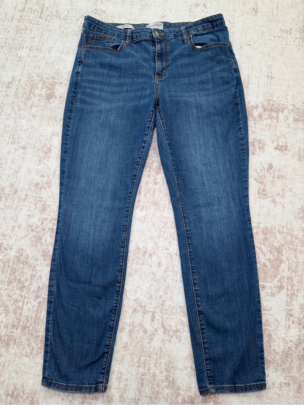 Universal Thread Mid Rise Skinny Jeans Women’s 14 Short/32R